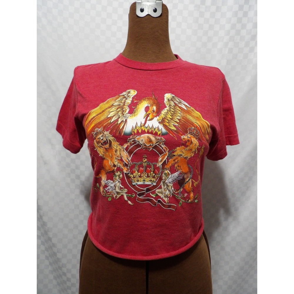QUEEN Red Cropped Band Tee | S